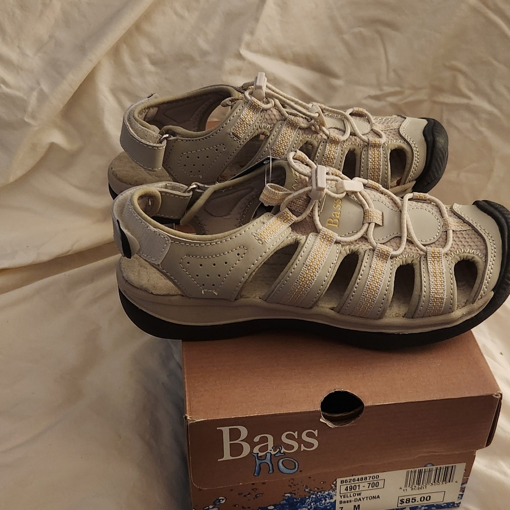 Bass Light Tan Casual Sandals Never Worn